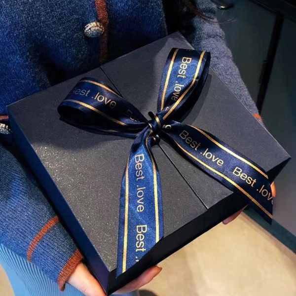 gift wrap 1set makeup packing box creative durable clamshell present (blue)
gift wrap 1set makeup packing box creative durable clamshell present (blue)