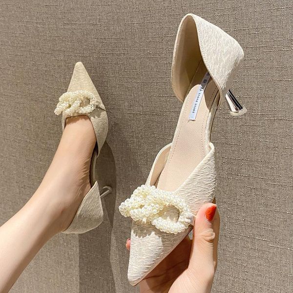 dress shoes documentary in female, 2021 autumn pointed high-heeled with pearl clasp fashion women's, Black
dress shoes documentary in female, 2021 autumn pointed high-heeled with pearl clasp fashion women's, Black