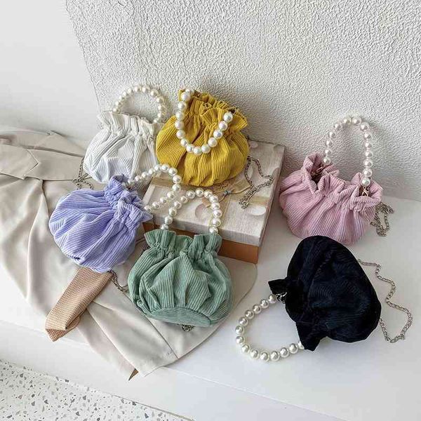 spring / summer 2020 new purple velvet pearl handbag concave shape wrinkled chain cloud bag single shoulder messenger bag
spring / summer 2020 new purple velvet pearl handbag concave shape wrinkled chain cloud bag single shoulder messenger bag