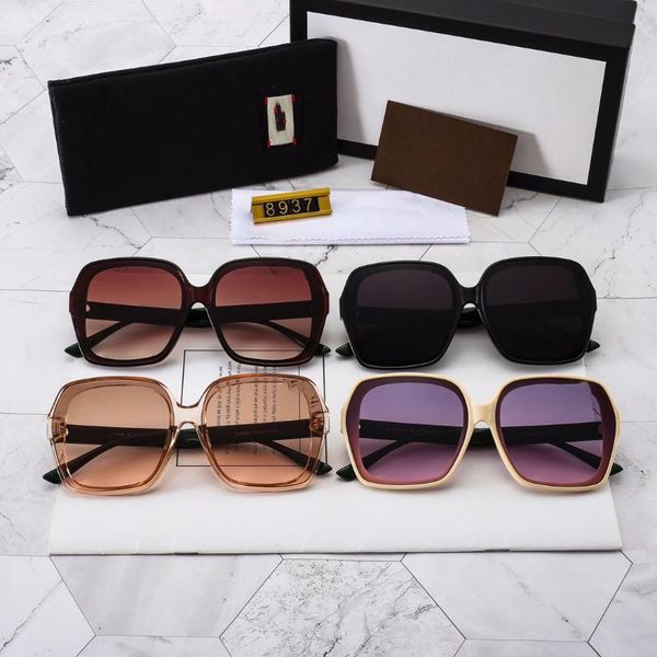 sunglasses with box high-quality polarized glasses for men and women, ladies fashion, White;black
sunglasses with box high-quality polarized glasses for men and women, ladies fashion, White;black