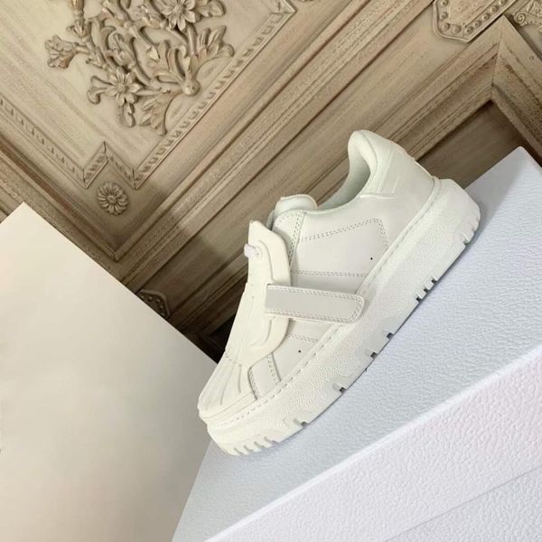 2021 designer luxuries sneakers men women reflective casual shoes woman sport shoe party velvet calfskin mixed fiber couples trainers sneake, Black
2021 designer luxuries sneakers men women reflective casual shoes woman sport shoe party velvet calfskin mixed fiber couples trainers sneake, Black