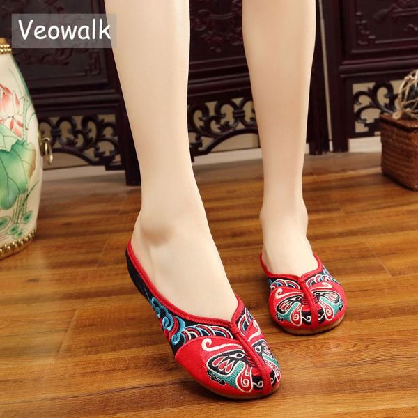 slippers veowalk handmade opera embroidery women summer shoes fashion old beijing home casual soft mujer plus size, Black
slippers veowalk handmade opera embroidery women summer shoes fashion old beijing home casual soft mujer plus size, Black
