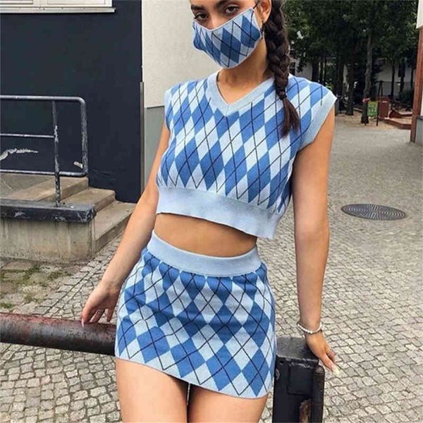 set of sleeveless mesh 2021 diamond high-waisted plaid neck knit waistcoat skirt faculty style fresh and sweet, Black
set of sleeveless mesh 2021 diamond high-waisted plaid neck knit waistcoat skirt faculty style fresh and sweet, Black