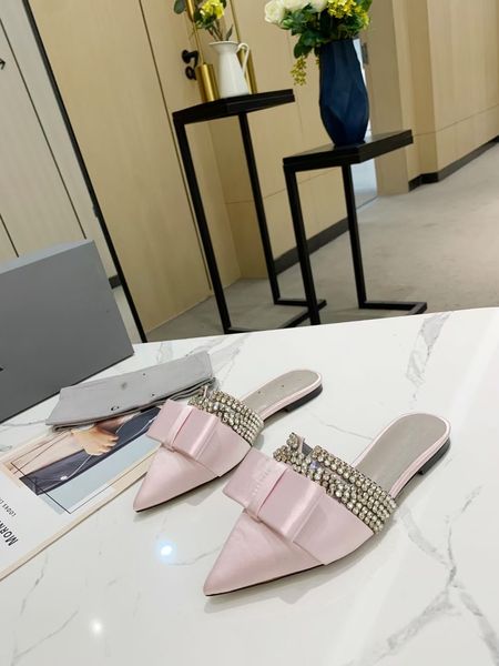 2021 new latest temperament leather popular fashion flat rhinestone sandals green blue black red 1
2021 new latest temperament leather popular fashion flat rhinestone sandals green blue black red 1