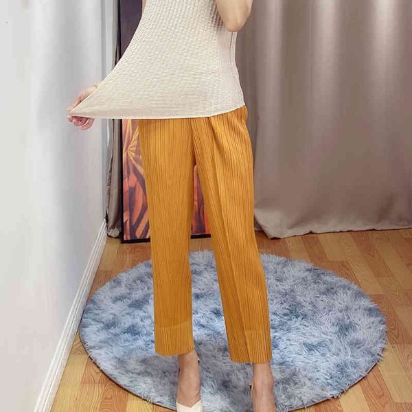 pants summer sagging loose women's miyak fold fashion large size was thin and versatile casual nine-point pants tied, White
pants summer sagging loose women's miyak fold fashion large size was thin and versatile casual nine-point pants tied, White