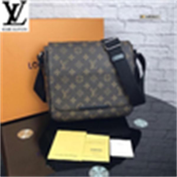 men handles brand iconic designer bags cross luxury handbags f1u2 bags m40935 shoulder crossbody totes leisure body bag business clutches ev, Red;black
men handles brand iconic designer bags cross luxury handbags f1u2 bags m40935 shoulder crossbody totes leisure body bag business clutches ev, Red;black