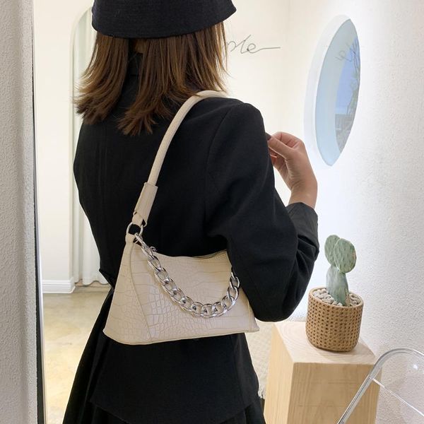 women chain totes female travel purse fashion pu leather shoulder handbag for outdoor shopping traveling decoration bags
women chain totes female travel purse fashion pu leather shoulder handbag for outdoor shopping traveling decoration bags