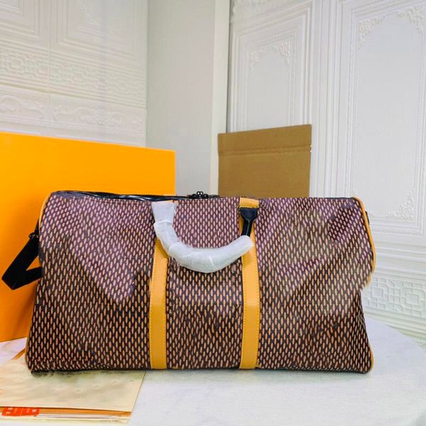 designer men and women travel bag large capacity canvas leather fashion soft with zipper hand-carried shoulder-back available size 50-28-23
designer men and women travel bag large capacity canvas leather fashion soft with zipper hand-carried shoulder-back available size 50-28-23
