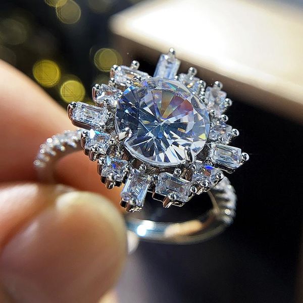 wedding rings huitan shiny crystal zirconia women modern design delicate anniversary gift for lady trendy jewelry ring wholesale, Slivery;golden
wedding rings huitan shiny crystal zirconia women modern design delicate anniversary gift for lady trendy jewelry ring wholesale, Slivery;golden