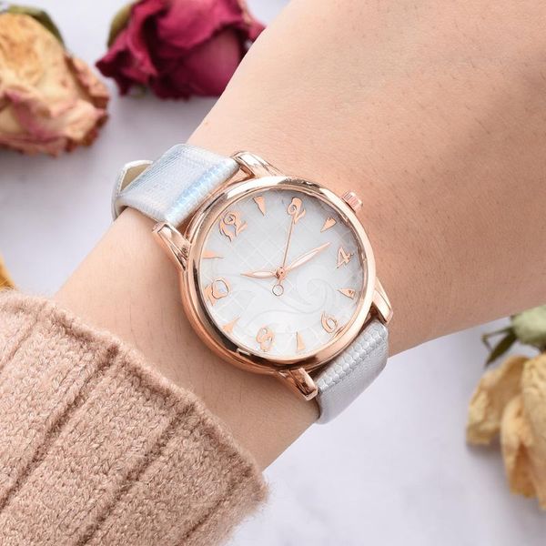 luxury rose gold bordered design ladies watches clock delicacy measuring cool snake scales watch strap luminous relogio feminino wristwatche, Slivery;brown
luxury rose gold bordered design ladies watches clock delicacy measuring cool snake scales watch strap luminous relogio feminino wristwatche, Slivery;brown