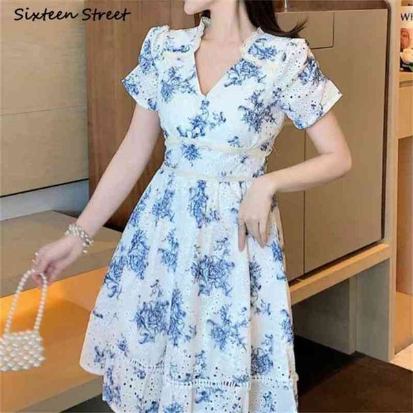 vintage blue floral printed dress for woman clothing v-neck short sleeve embroidery vestidos elegant party dresses female 210603, Black;gray
vintage blue floral printed dress for woman clothing v-neck short sleeve embroidery vestidos elegant party dresses female 210603, Black;gray
