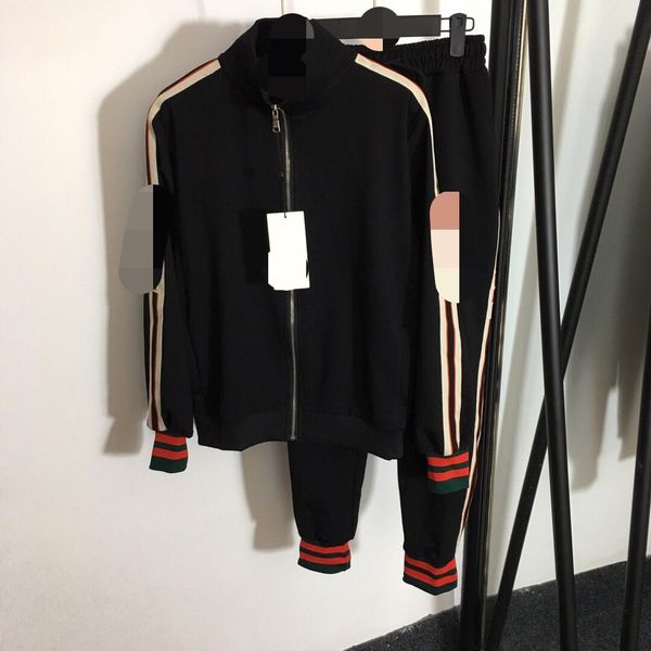 1030 2021 autumn brand same style two pieces sets hooded empire black white long sleeve empire short pants meiyi
1030 2021 autumn brand same style two pieces sets hooded empire black white long sleeve empire short pants meiyi