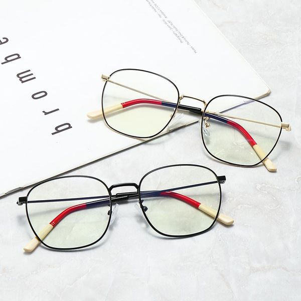 sunglasses 2021 fashion retro-gradient for men and women with driving design high-end, White;black
sunglasses 2021 fashion retro-gradient for men and women with driving design high-end, White;black