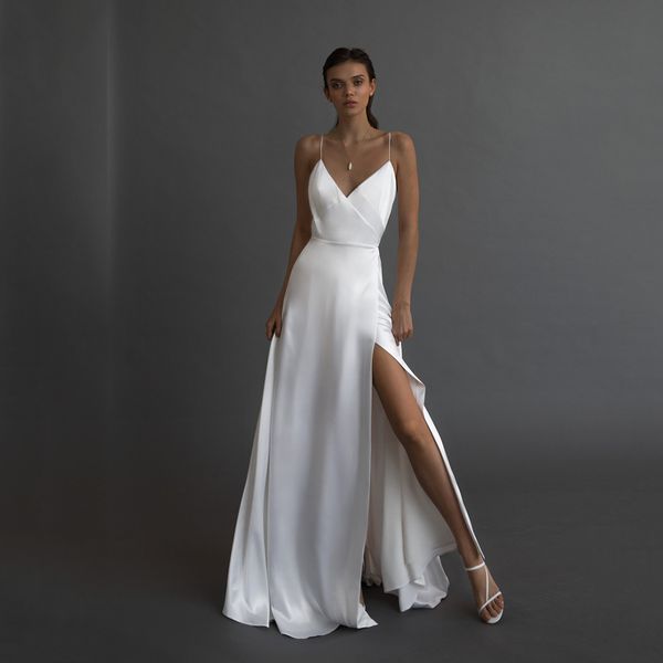 a line satin wedding dress v neckline spagetti straps bridal gown high split backless vestido de novia 2022 robe de mariage, White
a line satin wedding dress v neckline spagetti straps bridal gown high split backless vestido de novia 2022 robe de mariage, White