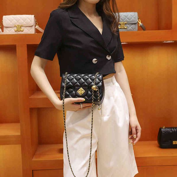 xiaoxiangfeng lingge chain bag women's 2021 fashion square fat little golden ball one shoulder diagonal summer, Black;red
xiaoxiangfeng lingge chain bag women's 2021 fashion square fat little golden ball one shoulder diagonal summer, Black;red