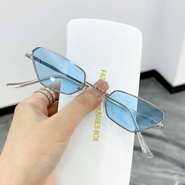 sunglasses ladies square sunglases irregular frame sun glasses 2021 women men metal fishing gold gray eyewear lentes de sol h, White;black
sunglasses ladies square sunglases irregular frame sun glasses 2021 women men metal fishing gold gray eyewear lentes de sol h, White;black