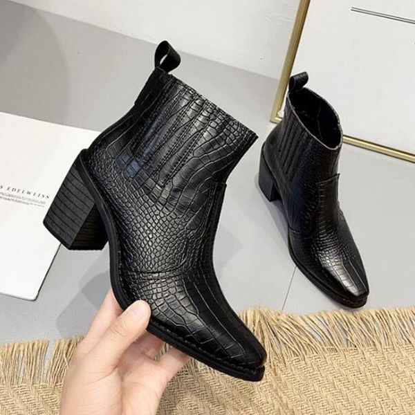 boots british style autumn winter pointed ankle for women snake pattern pu leather high heels booties botas shoes y8001 lvq9, Black
boots british style autumn winter pointed ankle for women snake pattern pu leather high heels booties botas shoes y8001 lvq9, Black