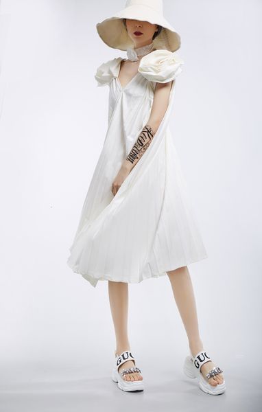 Msxu modern-day female summer with heavy v neckline plied sleeveless dress lazy skirt, Black;gray
Msxu modern-day female summer with heavy v neckline plied sleeveless dress lazy skirt, Black;gray