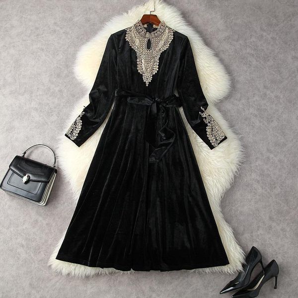 casual dresses european and american women's clothing winter 2022 long sleeve embroidered stand collar velvet fashion dress with belt, Black;gray
casual dresses european and american women's clothing winter 2022 long sleeve embroidered stand collar velvet fashion dress with belt, Black;gray