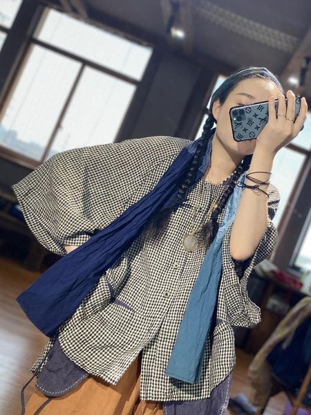 reminiscent of simple and unsophisticated cotton linen women's summer thin plaid loose shirt literature art jackets, Black;brown
reminiscent of simple and unsophisticated cotton linen women's summer thin plaid loose shirt literature art jackets, Black;brown