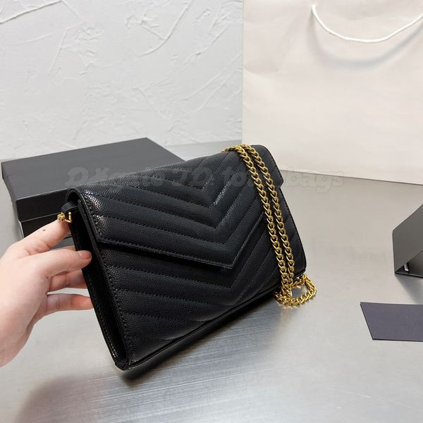 designer wallet women crossbody tote bag luxury card holder chain leather purse shopping handbag shoulder messenger envelope interior zipper, Red;black
designer wallet women crossbody tote bag luxury card holder chain leather purse shopping handbag shoulder messenger envelope interior zipper, Red;black
