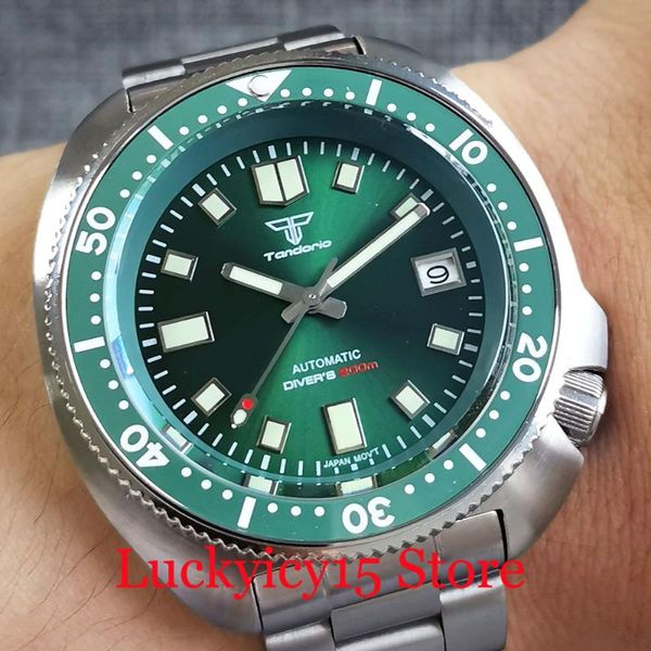 wristwatches tandorio japan automatic men watch nh35a movement brushed case green dial steel bracelet date window unidrectional bezel ring, Slivery;brown
wristwatches tandorio japan automatic men watch nh35a movement brushed case green dial steel bracelet date window unidrectional bezel ring, Slivery;brown
