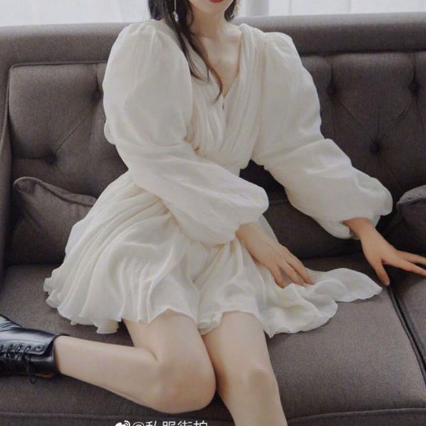 casual dresses 2021 women's white puff sleeve fairy waist slimming long skirt simple fashion style temperament v-neck design, Black;gray
casual dresses 2021 women's white puff sleeve fairy waist slimming long skirt simple fashion style temperament v-neck design, Black;gray