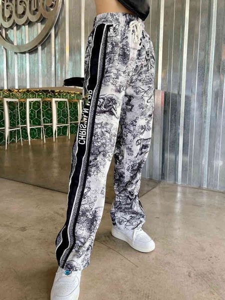 2022 factory wholesale new model d home summer autumn product pattern print letter ribbon zipper elastic binding high waist casual pants, White;black
2022 factory wholesale new model d home summer autumn product pattern print letter ribbon zipper elastic binding high waist casual pants, White;black