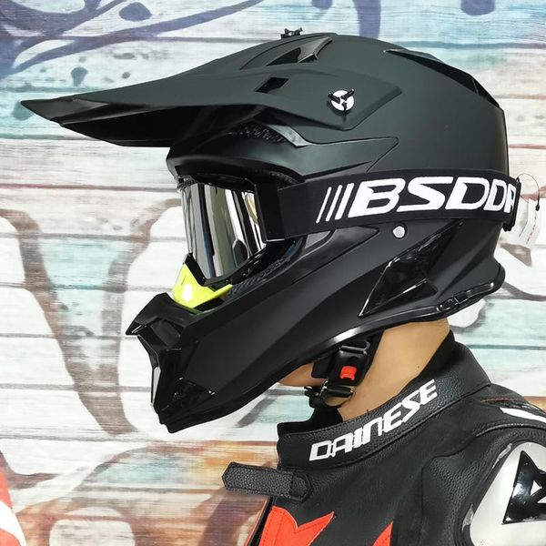 motorcycle helmets off-road electric and high mountain bike cover all of the four seasons "dh downhill helmet
motorcycle helmets off-road electric and high mountain bike cover all of the four seasons "dh downhill helmet