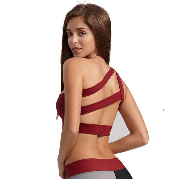 bras oblique one shoulder strap women's sports bra hollow out back lines strenuous exercise fitness, Red;black
bras oblique one shoulder strap women's sports bra hollow out back lines strenuous exercise fitness, Red;black