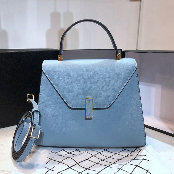 design trendy hands star same genuine leather female fashion messenger small square one shoulder versatile handbag
design trendy hands star same genuine leather female fashion messenger small square one shoulder versatile handbag