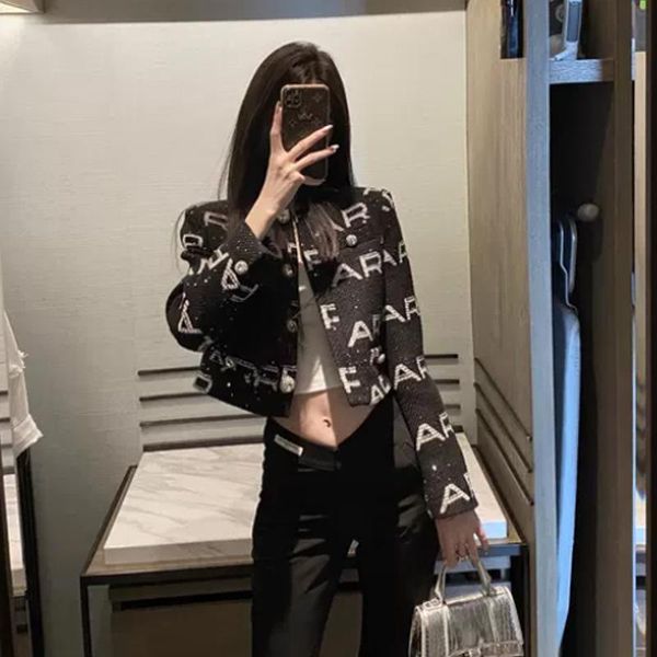 xiaoxiangfeng coat women's spring and autumn 2021 small temperament short black baseball jacket jackets, Black;brown
xiaoxiangfeng coat women's spring and autumn 2021 small temperament short black baseball jacket jackets, Black;brown