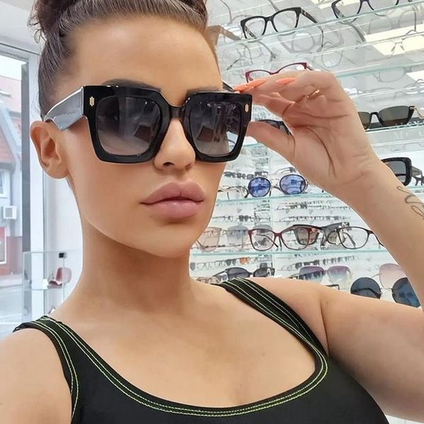 sunglasses vintage oversized rivet black green gradient for women fashion brand yellow sun glasses female elegant eyewear, White;black
sunglasses vintage oversized rivet black green gradient for women fashion brand yellow sun glasses female elegant eyewear, White;black