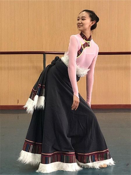 ethnic clothing tibetan dance costumes female minority opening big swing skirt practice art, Red
ethnic clothing tibetan dance costumes female minority opening big swing skirt practice art, Red