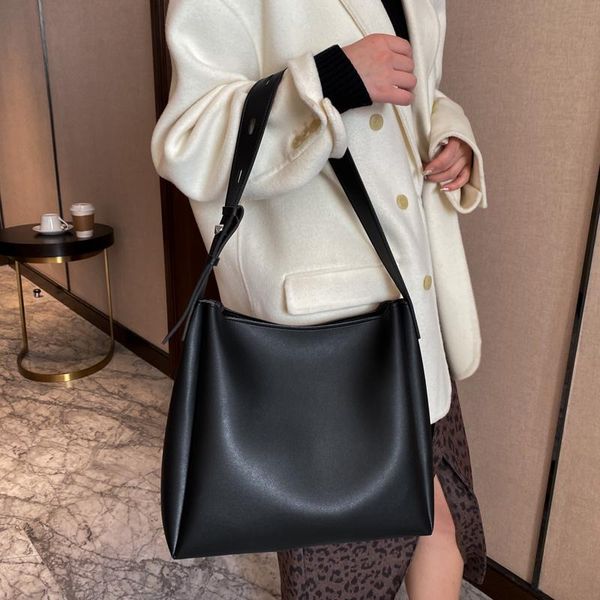evening bags women handbag 2 piece/set large capacity shoulder pu leather ladies wild sac a main femme
evening bags women handbag 2 piece/set large capacity shoulder pu leather ladies wild sac a main femme