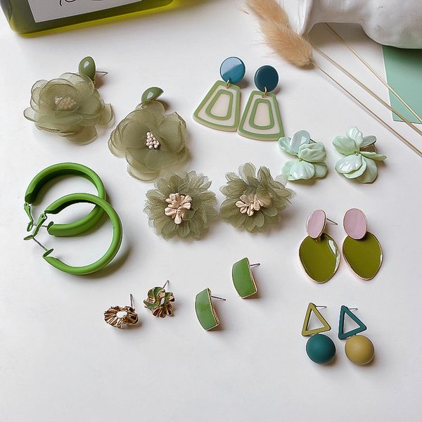 925 silver needle summer resort green series fashion fresh daisy earrings 2021 new geometric earrings for women
925 silver needle summer resort green series fashion fresh daisy earrings 2021 new geometric earrings for women