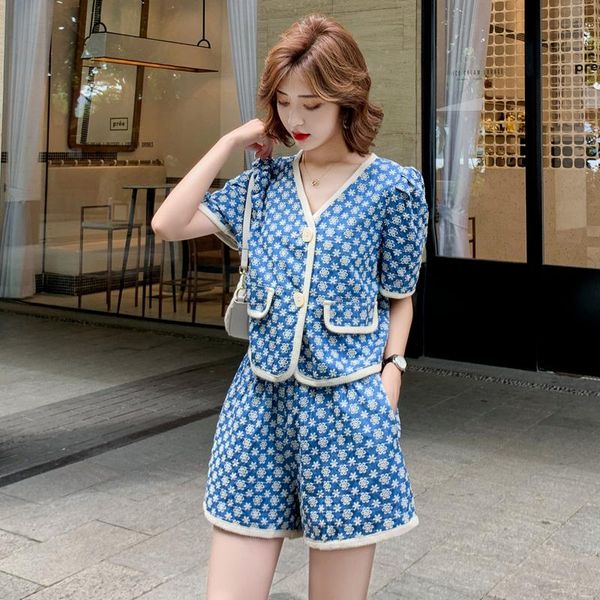 women's tracksuits embroidery suits women summer blue single-breasted jacket + loose wide-leg shorts retro two-piece sets female, Gray
women's tracksuits embroidery suits women summer blue single-breasted jacket + loose wide-leg shorts retro two-piece sets female, Gray