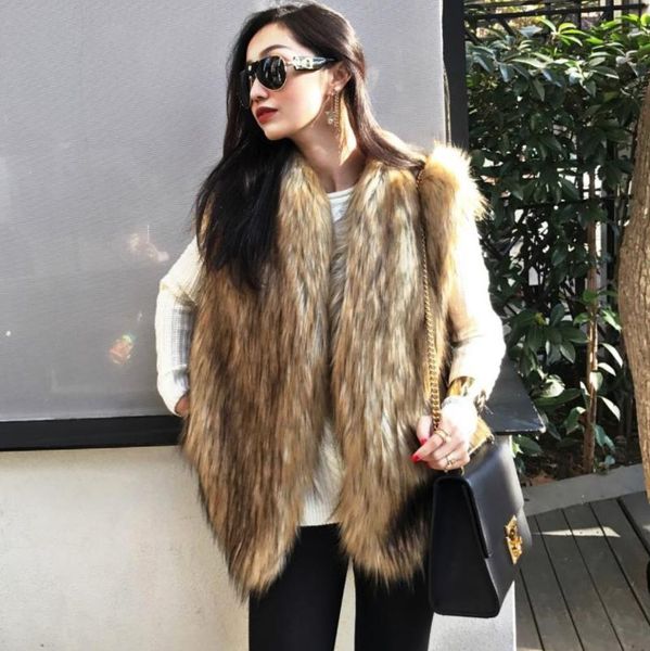women's fur & faux gamporl 2021 fall/winter fashion coats and jackets for women imitation raccoon jacket short thickened warm vest, Black
women's fur & faux gamporl 2021 fall/winter fashion coats and jackets for women imitation raccoon jacket short thickened warm vest, Black