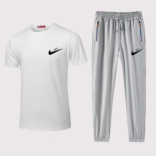 men's 2021 summer short sleeve t-shirt men's sports suit loose ice quick ying fitns leisure 2-piece, Gray
men's 2021 summer short sleeve t-shirt men's sports suit loose ice quick ying fitns leisure 2-piece, Gray