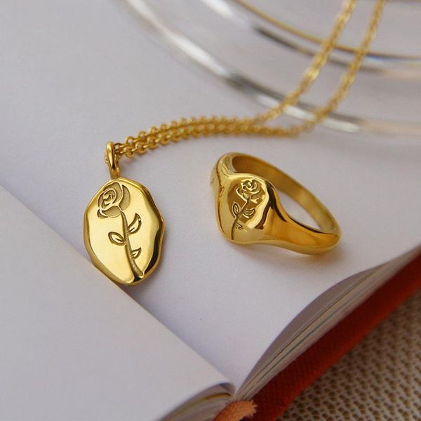 chokers delicate rose engraved pendante necklace for women 18k gold finger ring simple light luxury choker and set jewelry, Golden;silver
chokers delicate rose engraved pendante necklace for women 18k gold finger ring simple light luxury choker and set jewelry, Golden;silver