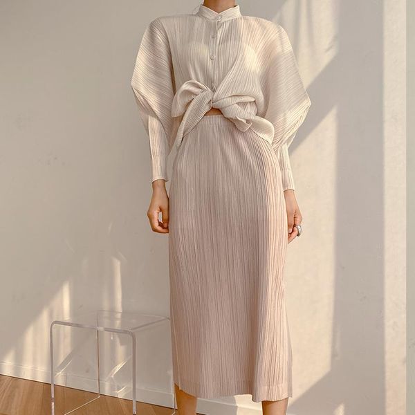 skirts miyake pleats show thin middle waist age reduction temperament side slit long skirt, Black
skirts miyake pleats show thin middle waist age reduction temperament side slit long skirt, Black