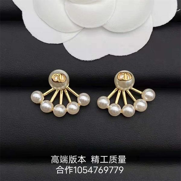2021 new designer family jewelry earrings summer letter size pearl earrings female personality fashion, Golden
2021 new designer family jewelry earrings summer letter size pearl earrings female personality fashion, Golden