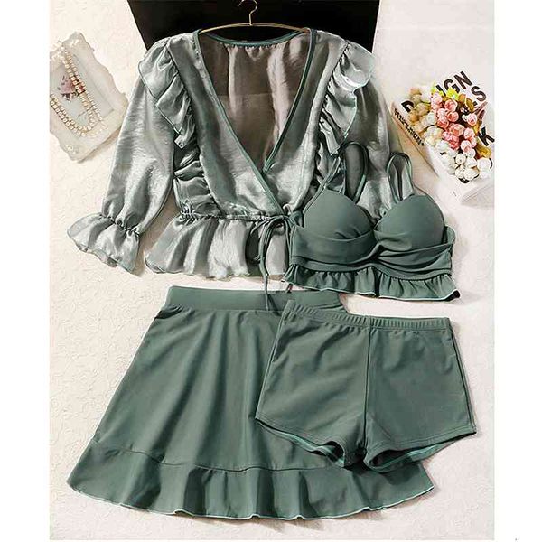 swimwear 2021 fairy model blouse student conservative small chest split four piece bathing suit girl, White;black
swimwear 2021 fairy model blouse student conservative small chest split four piece bathing suit girl, White;black