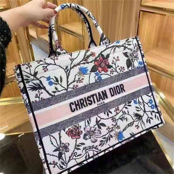 women hand bags bag 2021 star the same fashion atmosphere embroidery travel tote shopping
women hand bags bag 2021 star the same fashion atmosphere embroidery travel tote shopping