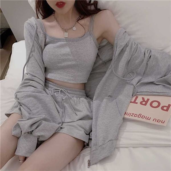 loungewear women 3 pieces summer sleepwear ensembles de pyjama nightgown suits with shorts home wear roomware 211105, Black;red
loungewear women 3 pieces summer sleepwear ensembles de pyjama nightgown suits with shorts home wear roomware 211105, Black;red