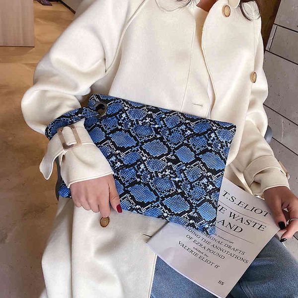snake pattern hand style envelope high capacity temperament banquet pu leather women's bag fashion
snake pattern hand style envelope high capacity temperament banquet pu leather women's bag fashion