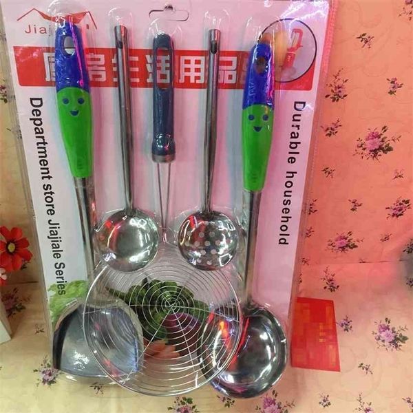 factory8918kitchen 5 sets of silk utensils smiling leakage face spoon shovel xu shengyou produced and self sold 10 yuan
factory8918kitchen 5 sets of silk utensils smiling leakage face spoon shovel xu shengyou produced and self sold 10 yuan