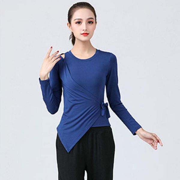 stage wear 2021 cm048 female latin dance long sleeve irregular design women dancing shirt for belly ballroom performance, Black;red
stage wear 2021 cm048 female latin dance long sleeve irregular design women dancing shirt for belly ballroom performance, Black;red