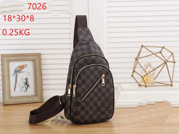 luxurys designers bags design of one-shoulder bag self-climbing rope sealing for easy access to wide shoulder straps letter print wallets
luxurys designers bags design of one-shoulder bag self-climbing rope sealing for easy access to wide shoulder straps letter print wallets