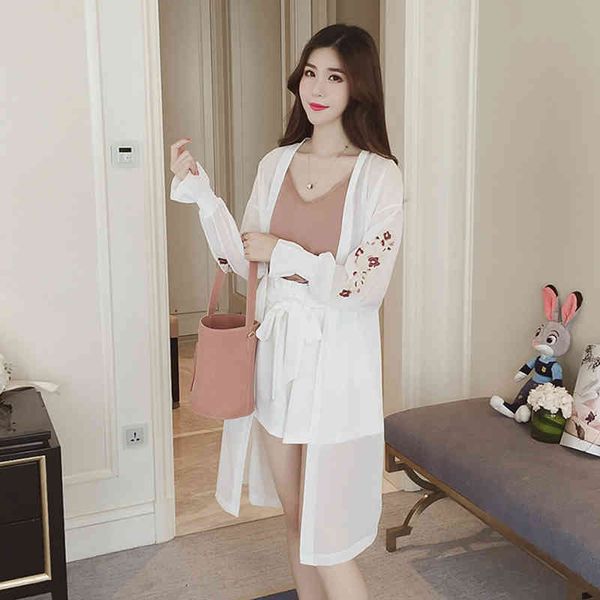 floral embroidery chiffon blouse vintage summer kimono cardigan women flare sleeve long shirt long beach women blouse x0521, White
floral embroidery chiffon blouse vintage summer kimono cardigan women flare sleeve long shirt long beach women blouse x0521, White